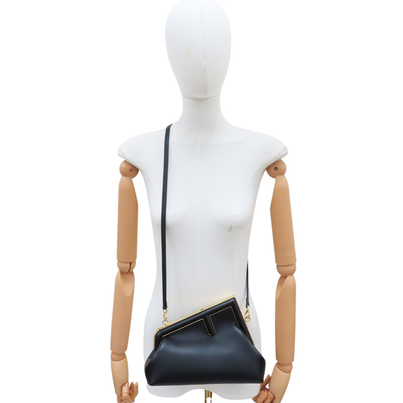 黑色 羊皮 First Small 肩背包【FENDI 芬迪】 8BP129-7