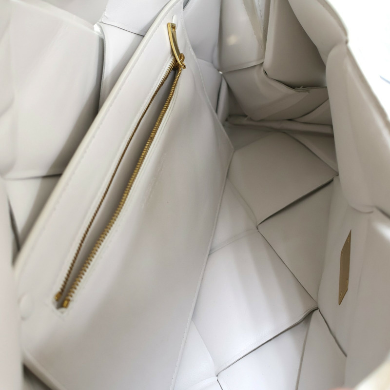 白色 編織羊皮 Padded Cassette 肩背包 641236【BOTTEGA VENETA 寶緹嘉】 641236-4