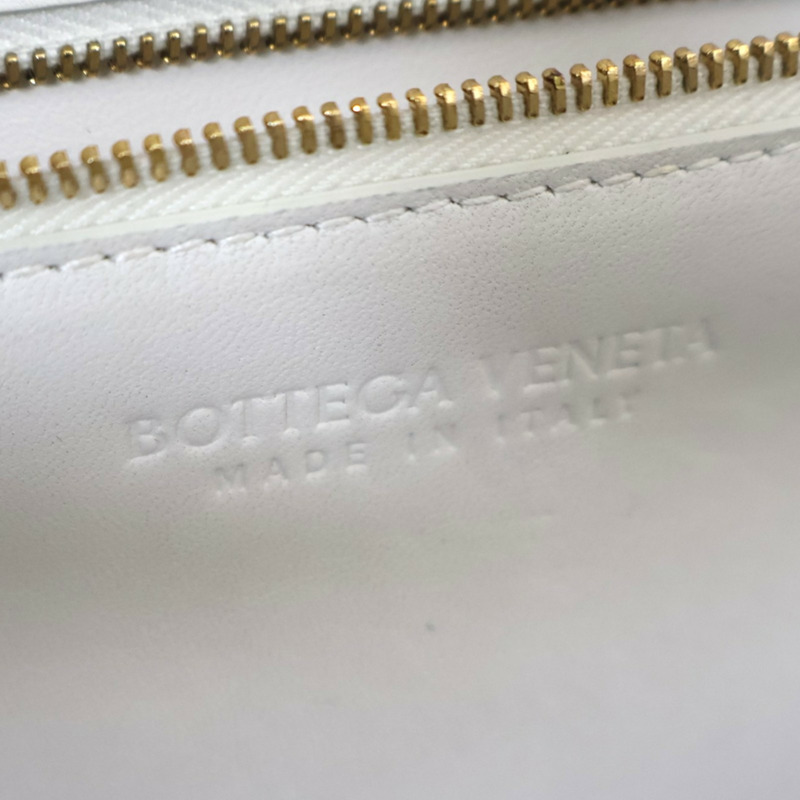 白色 編織羊皮 Padded Cassette 肩背包 641236【BOTTEGA VENETA 寶緹嘉】 641236-5