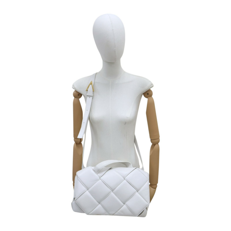 白色 編織羊皮 Padded Cassette 肩背包 641236【BOTTEGA VENETA 寶緹嘉】 641236-7