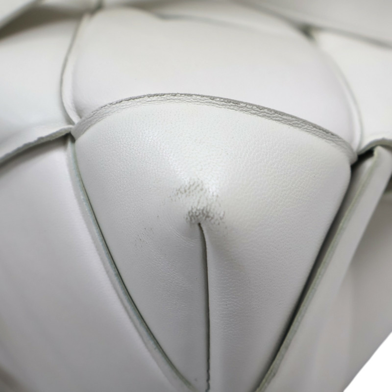 白色 編織羊皮 Padded Cassette 肩背包 641236【BOTTEGA VENETA 寶緹嘉】 641236-8