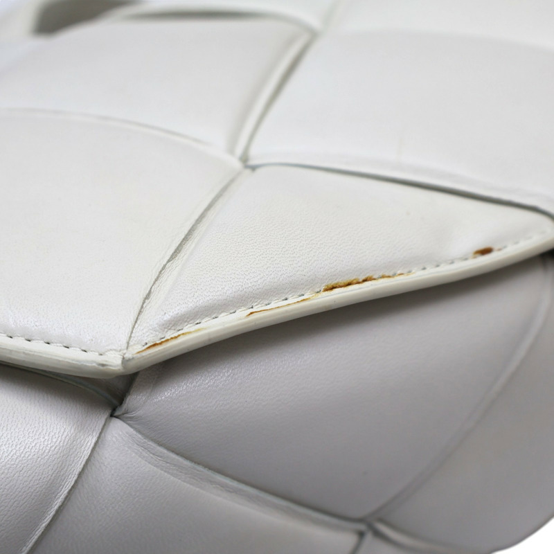 白色 編織羊皮 Padded Cassette 肩背包 641236【BOTTEGA VENETA 寶緹嘉】 641236-12