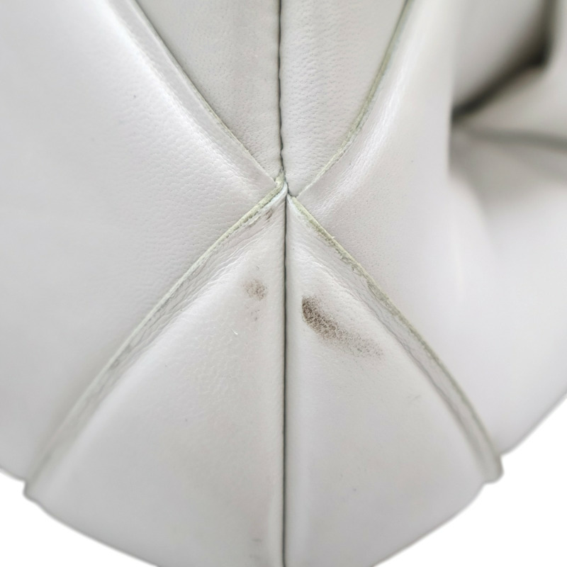 白色 編織羊皮 Padded Cassette 肩背包 641236【BOTTEGA VENETA 寶緹嘉】 641236-13