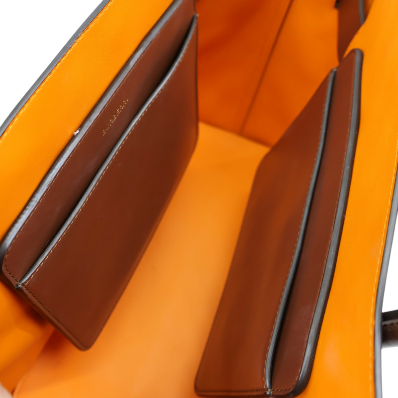 黑/棕色 牛皮 Triple Stud Belt Bag 肩背包【BURBERRY 巴寶莉】 8023129-4