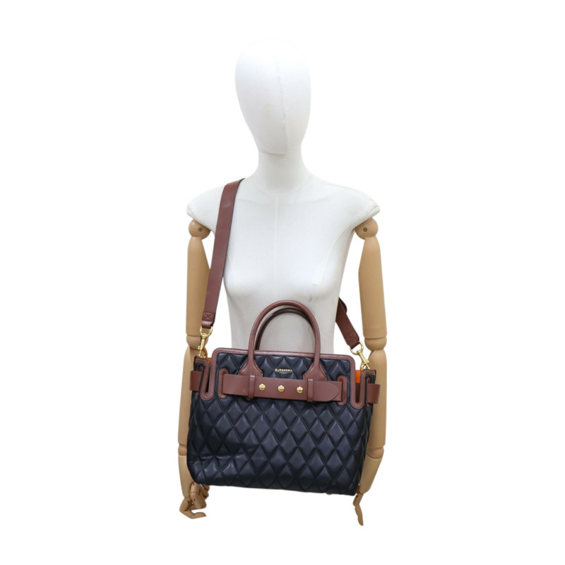 黑/棕色 牛皮 Triple Stud Belt Bag 肩背包【BURBERRY 巴寶莉】 8023129-11