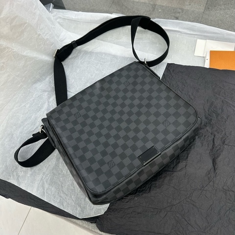 Louis Vuitton路易威登 棋盘格邮差包公文包