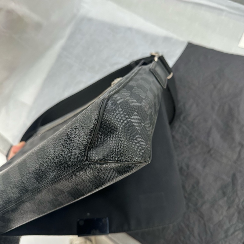 Louis Vuitton路易威登 棋盘格邮差包公文包-8