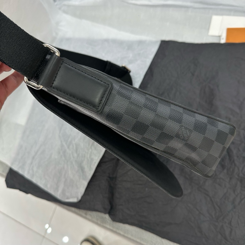 Louis Vuitton路易威登 棋盘格邮差包公文包-11