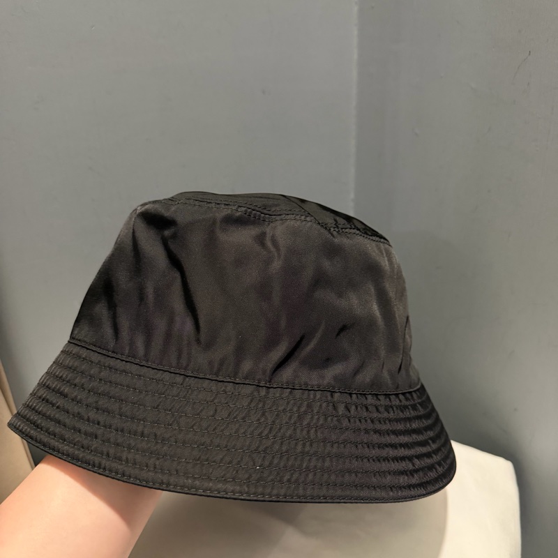 Prada 經典三角鐵牌 尼龍 漁夫帽 黑 M-3