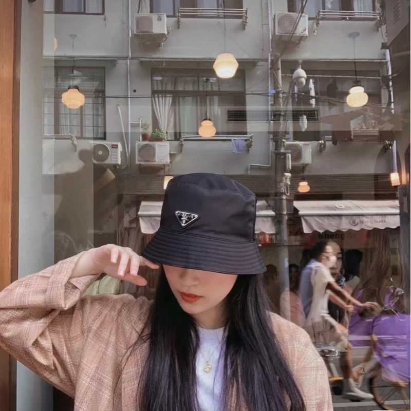 Prada 經典三角鐵牌 尼龍 漁夫帽 黑 M-12