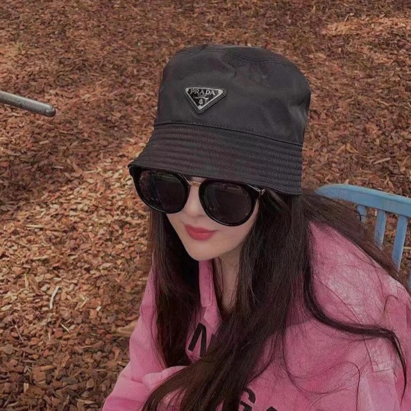 Prada 經典三角鐵牌 尼龍 漁夫帽 黑 M-13