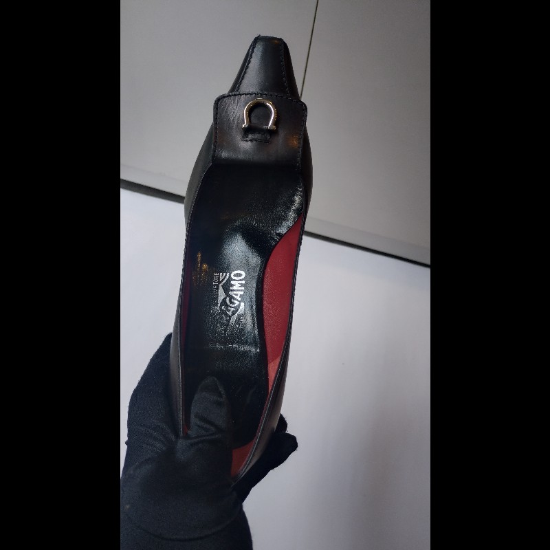 Ferragamo 銀釦頭黑皮高跟女鞋-12