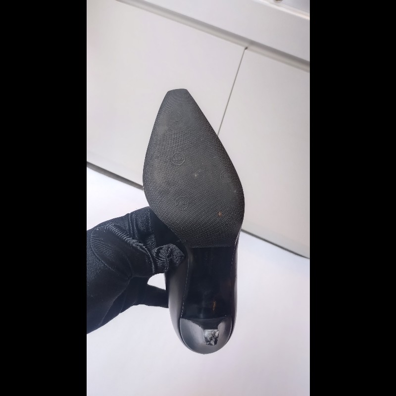 Ferragamo 銀釦頭黑皮高跟女鞋-23