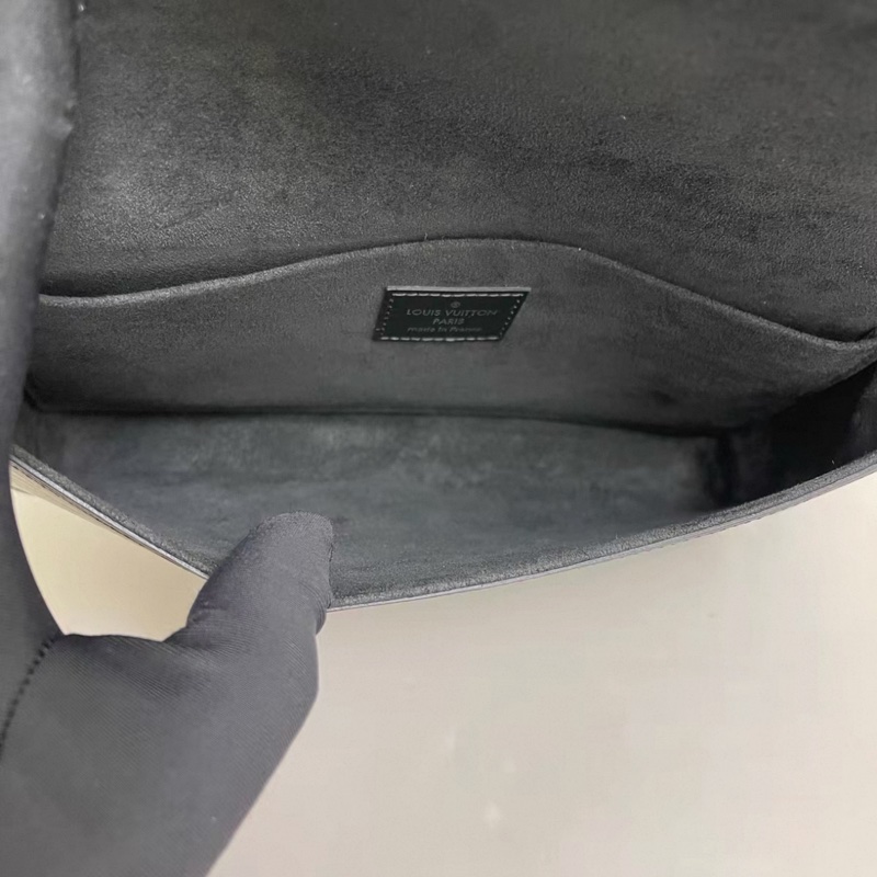 LV路易威登 黑色水波紋三合一-7