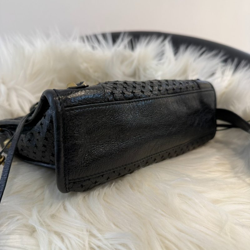 巴黎世家 Classic Mini City黑色雷射洞洞包-6