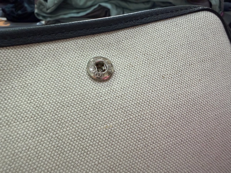 GOYARD 高雅德 Plumet Pocket 翻蓋斜背信封包-19
