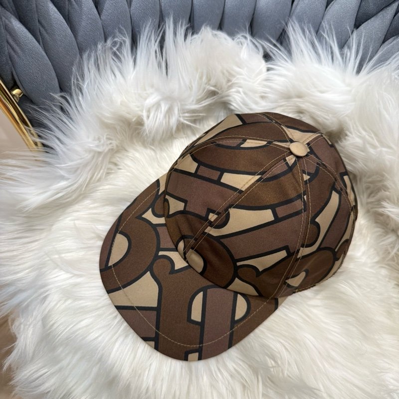 BURBERRY滿版球帽-1