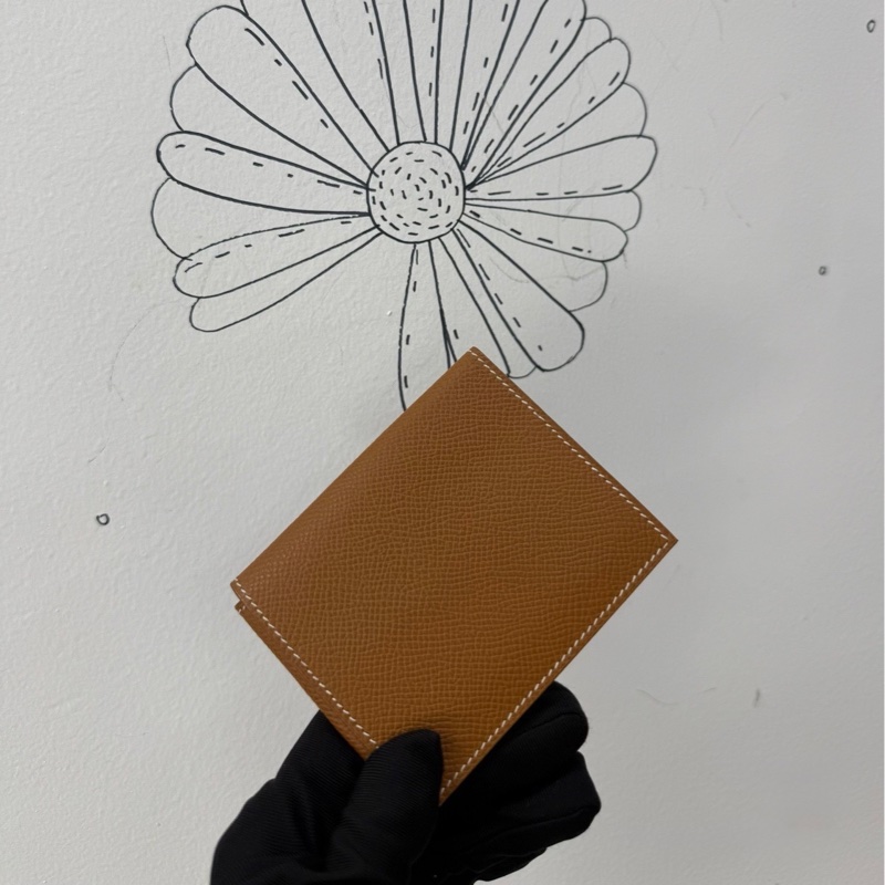 閒置成色 愛馬仕 Hermès 稀有三折短夾｜經典金棕色｜簡約耐看款-4