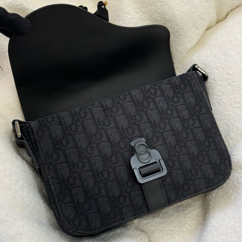 Dior 黑花郵差包-10