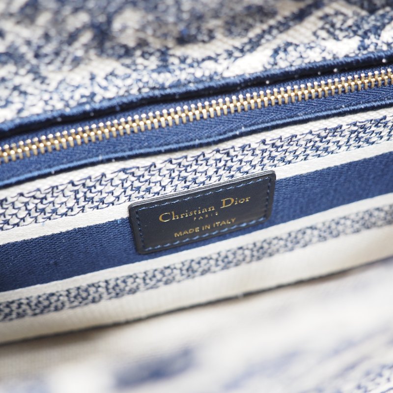 Dior Lady D-Lite Medium 迪奧戴妃包中號五格動物園刺繡款手提單肩包-19