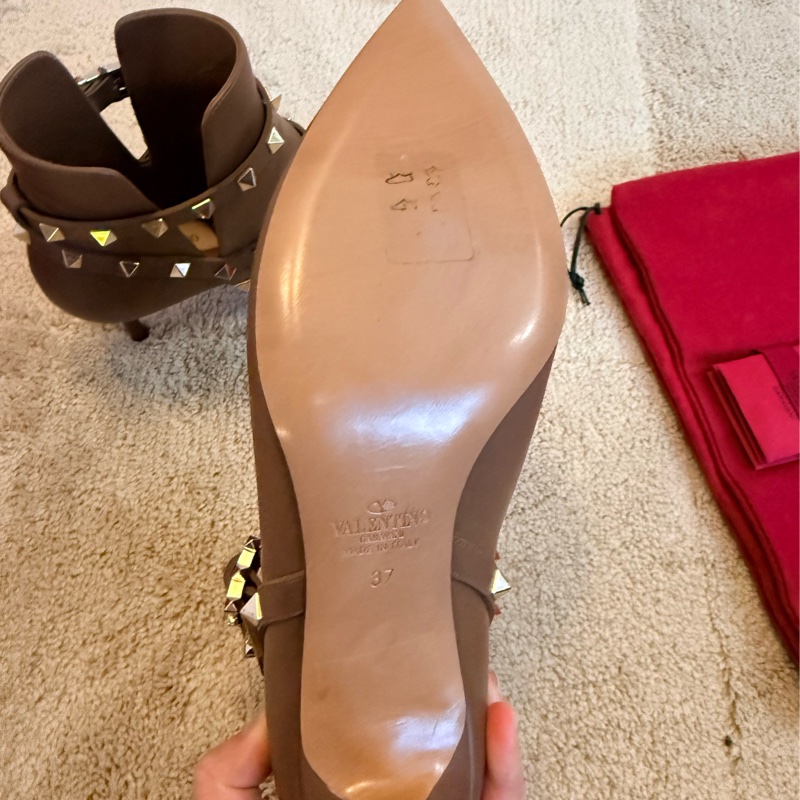 Valentino 經典卯釘短靴 37號-2