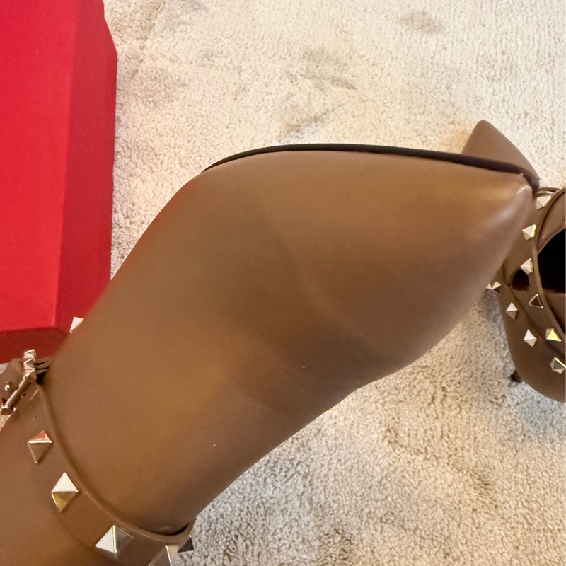 Valentino 經典卯釘短靴 37號-7