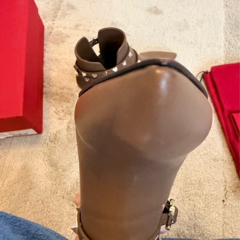 Valentino 經典卯釘短靴 37號-8