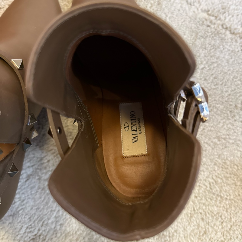 Valentino 經典卯釘短靴 37號-18