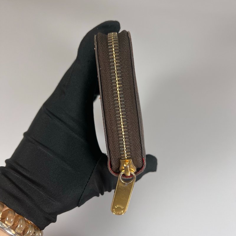 LV M41896  老花ㄇ拉紅長夾-2