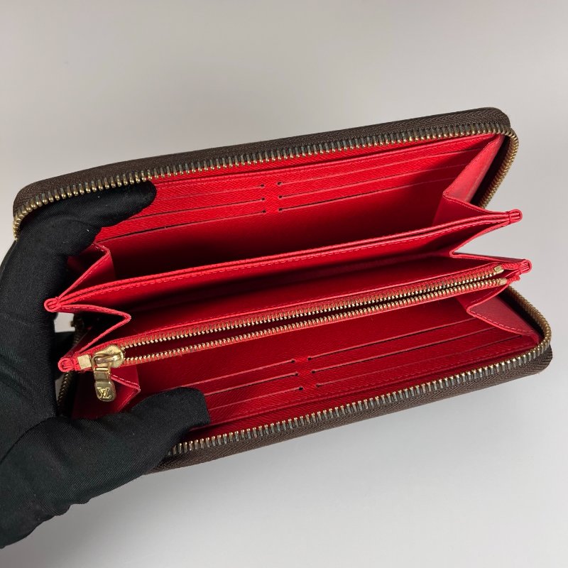 LV M41896  老花ㄇ拉紅長夾-5