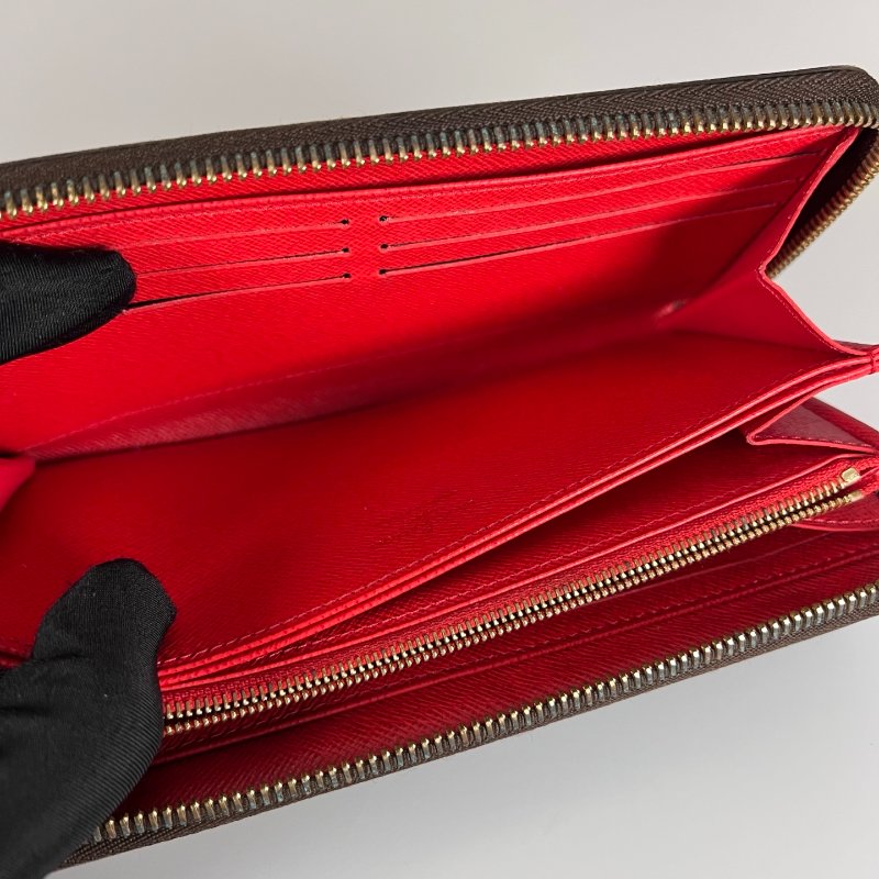 LV M41896  老花ㄇ拉紅長夾-6