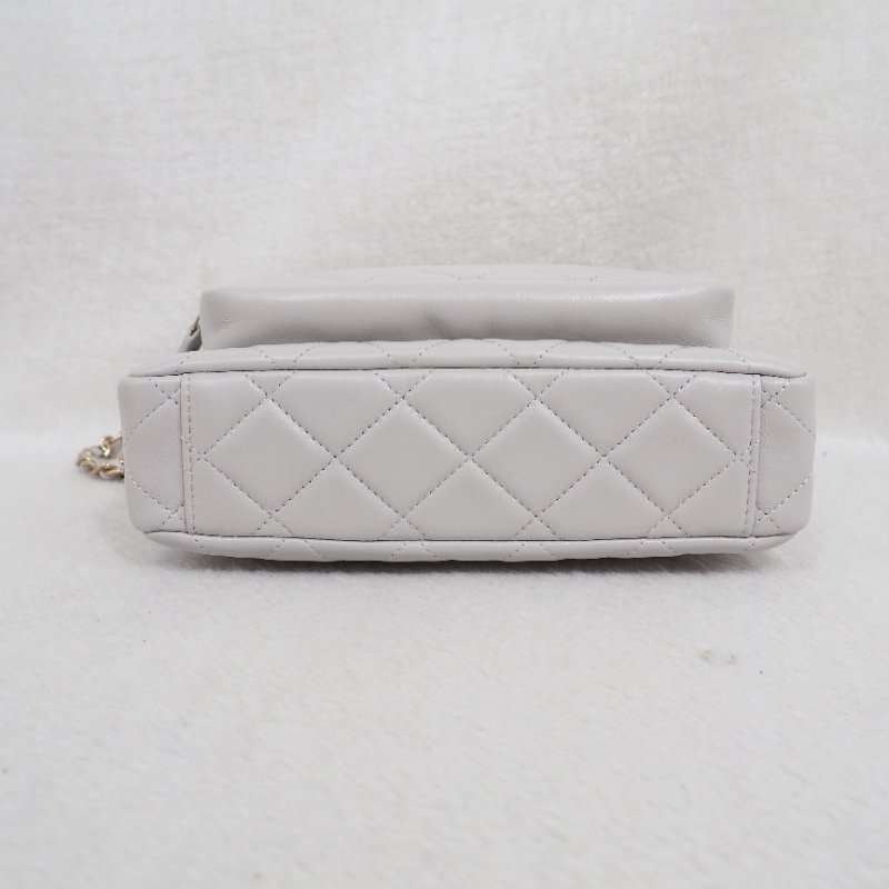 Chanel 25C Purse with chain 香奈兒淺灰色鏈條單肩包斜挎包相機包郵差包-12