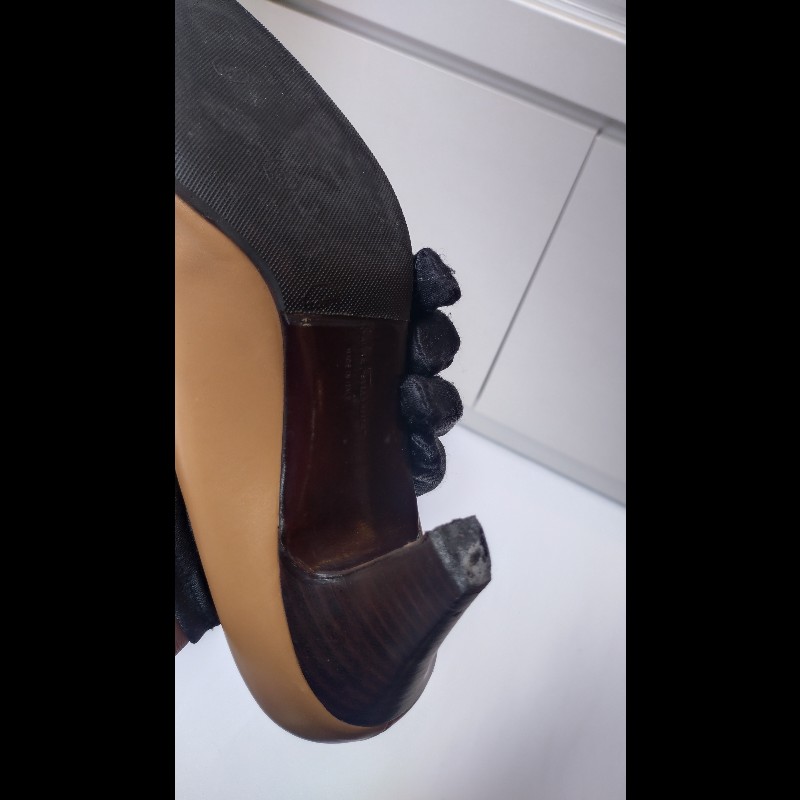 Ferragamo 駝圓釦頭駝皮革高跟鞋-20