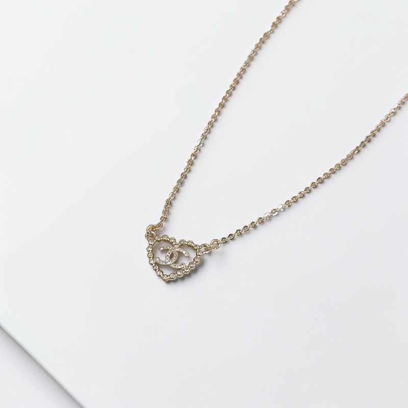 莉亞精品♡ Chanel 水鑽愛心鏤空項鍊 近新美品-0