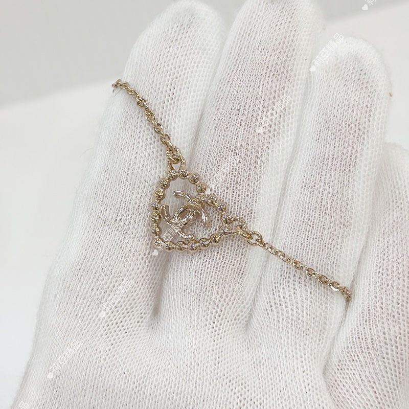 莉亞精品♡ Chanel 水鑽愛心鏤空項鍊 近新美品-4
