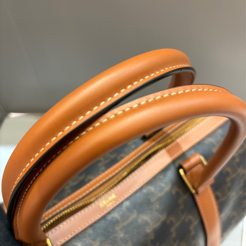 離櫃未使用品 Celine 凱旋門波士頓包/speedy30-9