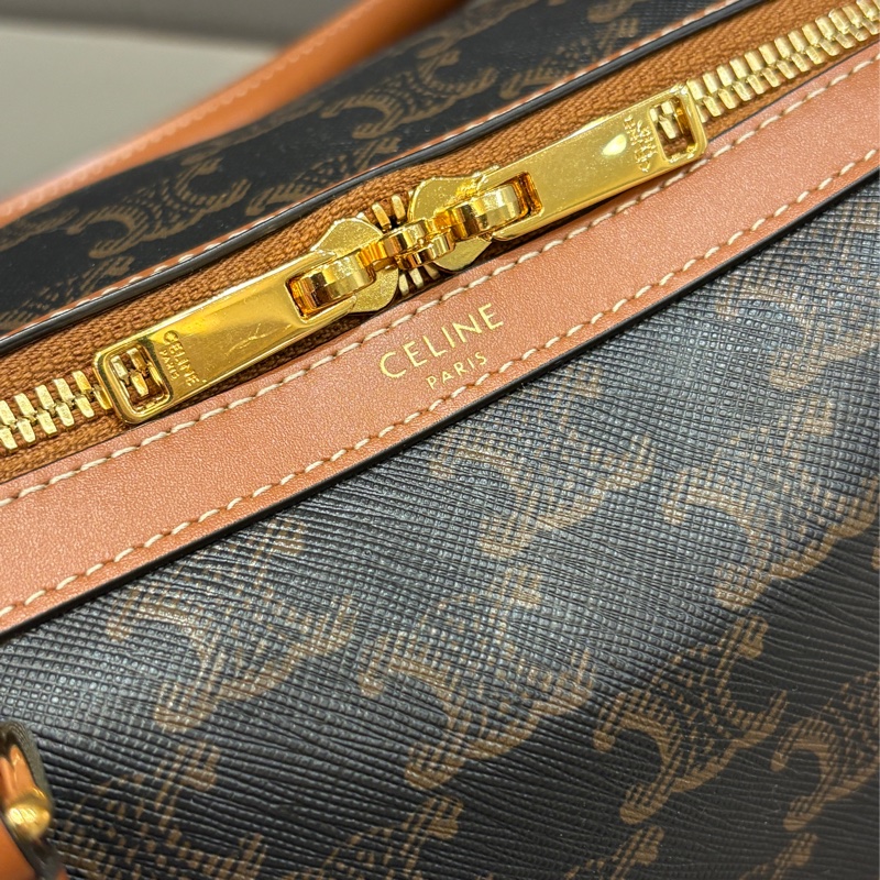 離櫃未使用品 Celine 凱旋門波士頓包/speedy30-15