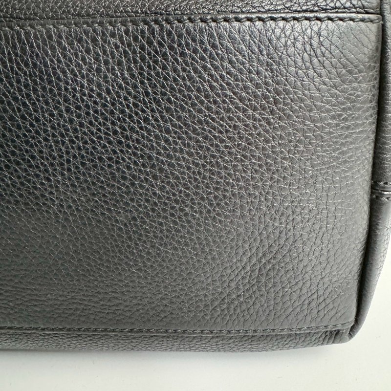 🎊逛街必背 GUCCI 黑色超軟皮革SOHO肩背包-6