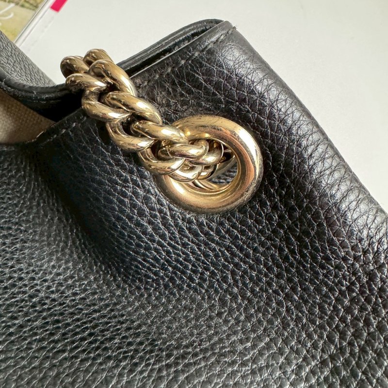 🎊逛街必背 GUCCI 黑色超軟皮革SOHO肩背包-10