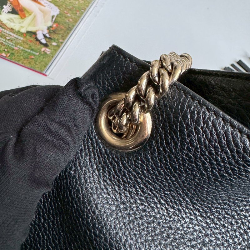 🎊逛街必背 GUCCI 黑色超軟皮革SOHO肩背包-11