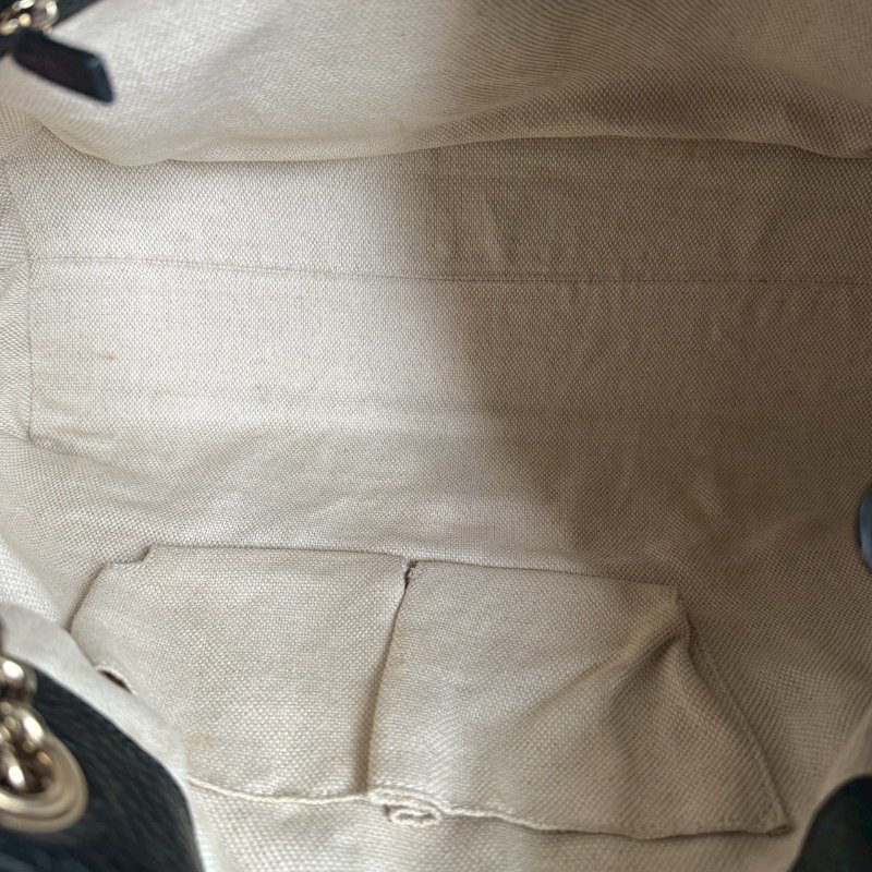 🎊逛街必背 GUCCI 黑色超軟皮革SOHO肩背包-16