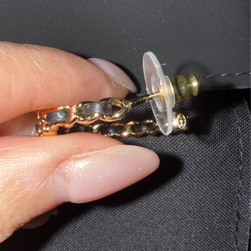 💖Chanel 26P 超美款 皮穿鍊 耳圈 耳針💖 全新-3