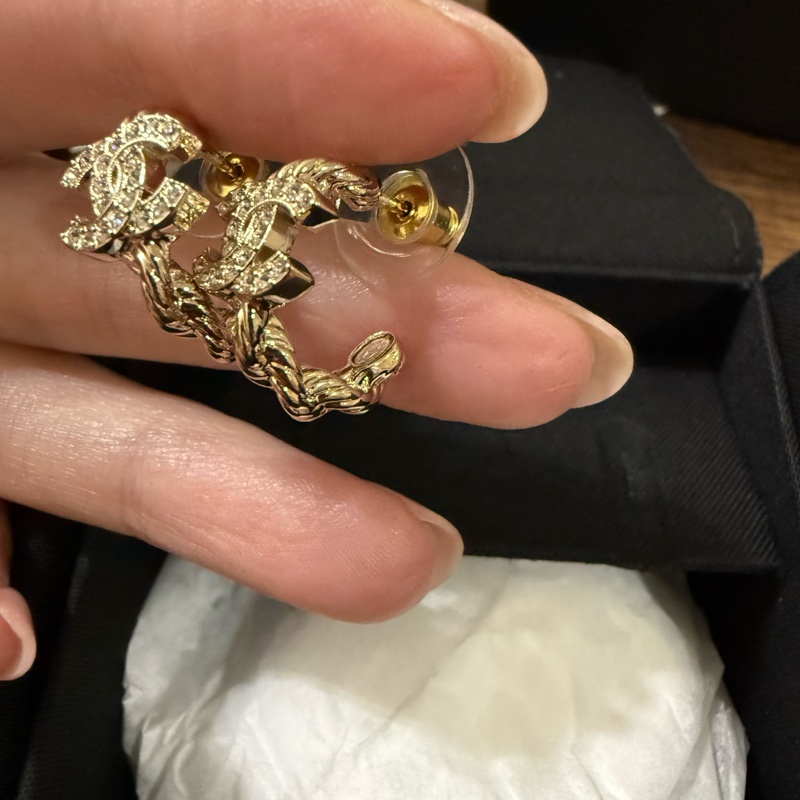 💖Chanel 26P 金色 帶鑽 耳圈 耳針💖 全新-3