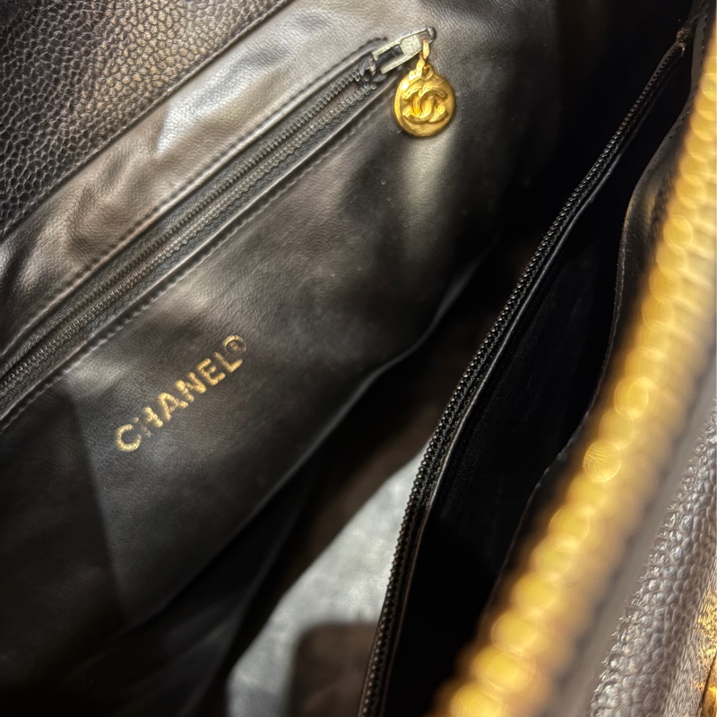 Chanel 黑金荔枝皮肩背購物托特包vintage-14