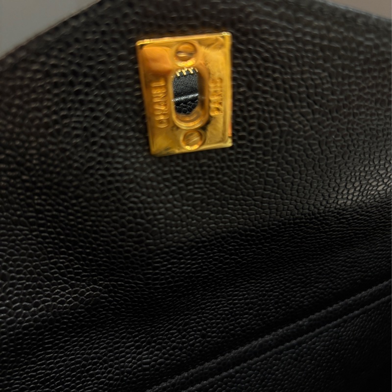 Chanel 黑金荔枝皮肩背購物托特包vintage-21