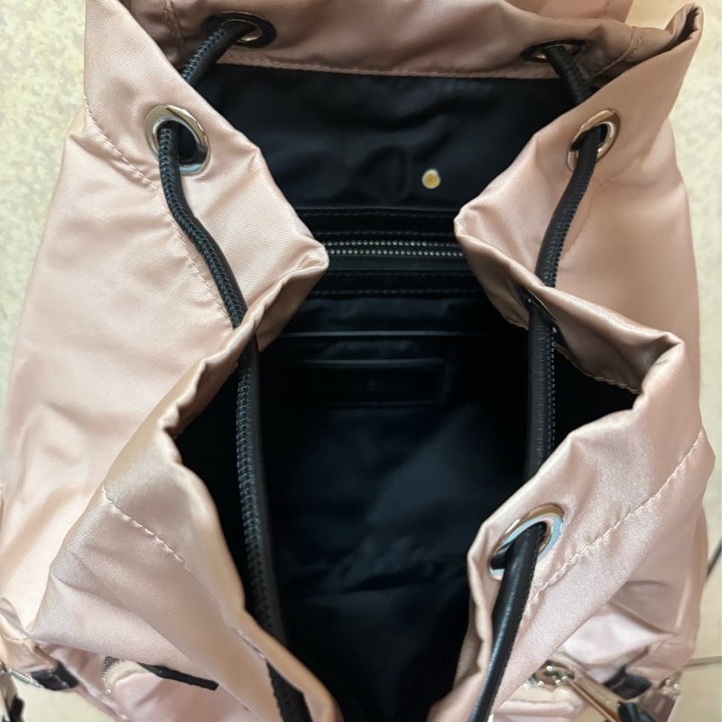 Burberry 中款 後背包 淡粉紅色 近全新 只背過1次-附件:防塵袋-1