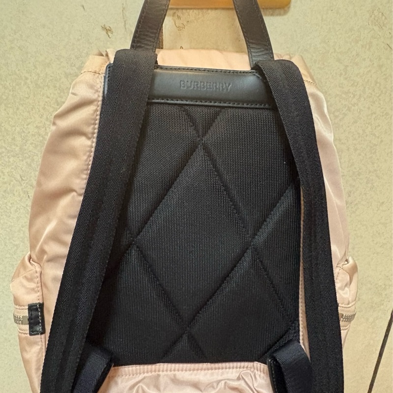 Burberry 中款 後背包 淡粉紅色 近全新 只背過1次-附件:防塵袋-3