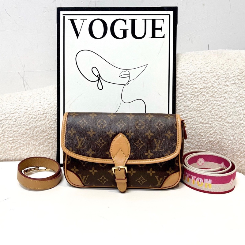 【96新 ✨ 全網最低價！】LV Diane法棍包粉肩帶 芯片款 經典老花（賣得快～下單前先詢問庫存❗️）-2