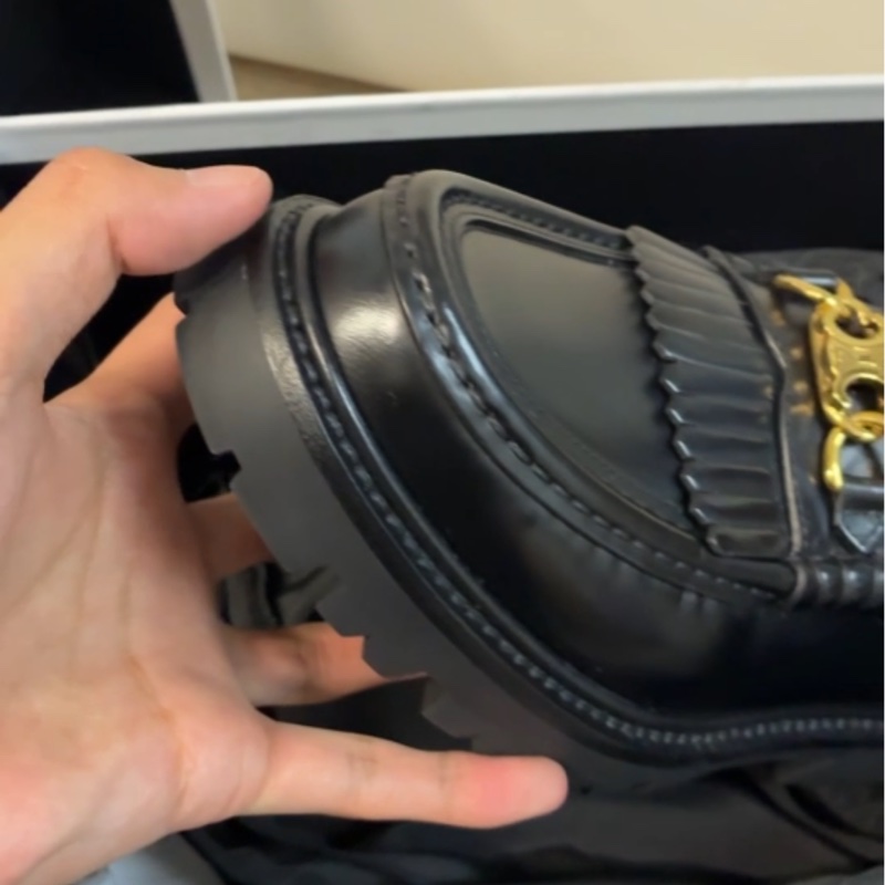 閒置新 僅試穿 Celine賽琳37碼樂福鞋 附件:塵袋+盒-4