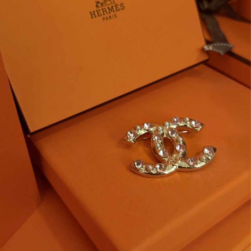 chanel 幾乎全新胸針 粉紅鑽-3